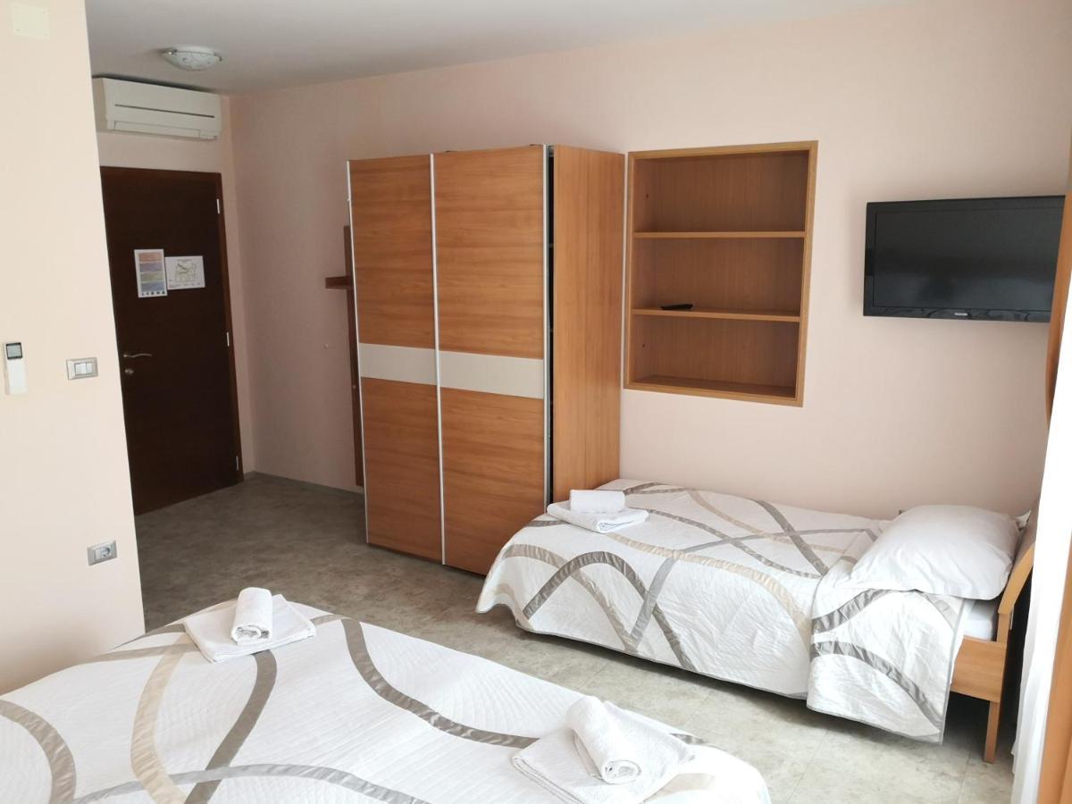 Gostilna Pri Dragici, Gostilna S Prenocisci, D.O.O. Hotell Sežana Exteriör bild