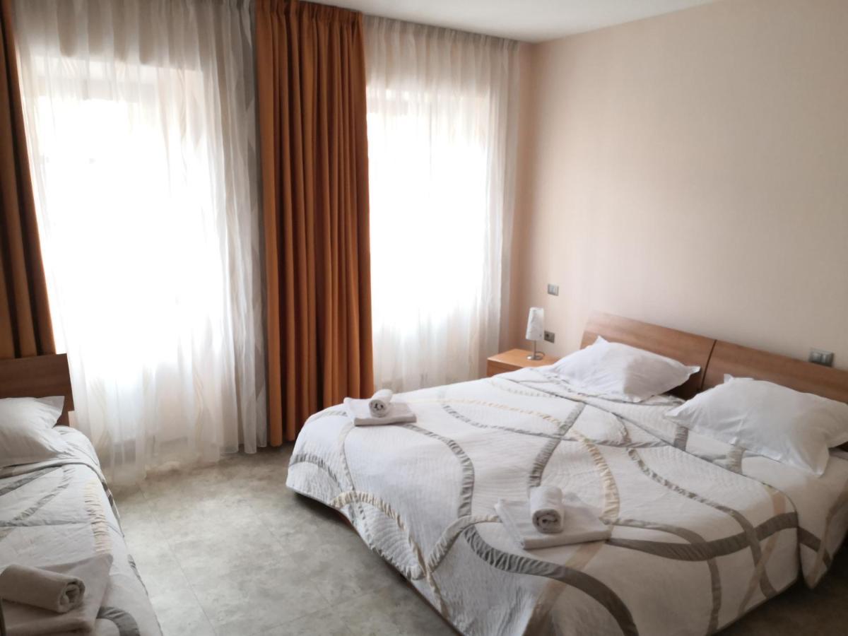Gostilna Pri Dragici, Gostilna S Prenocisci, D.O.O. Hotell Sežana Exteriör bild