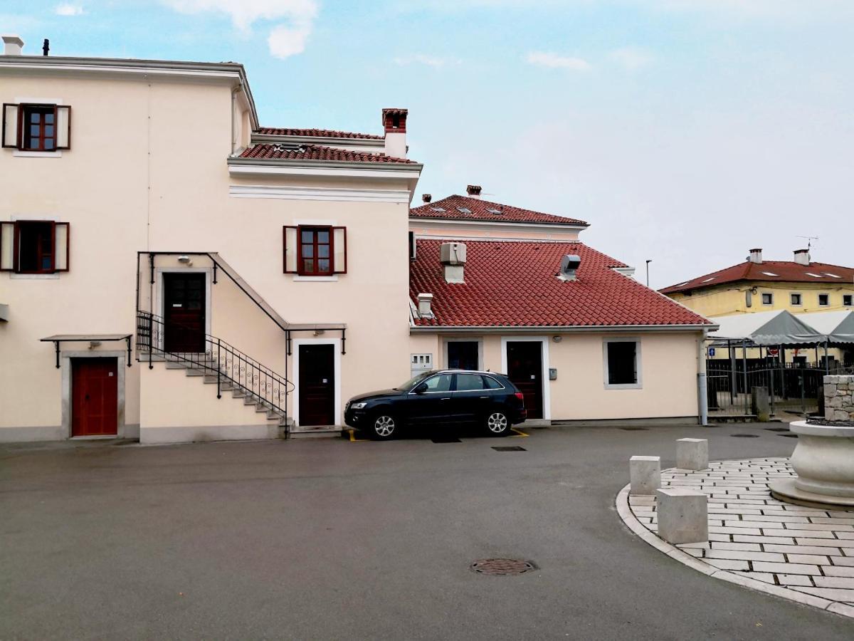 Gostilna Pri Dragici, Gostilna S Prenocisci, D.O.O. Hotell Sežana Exteriör bild